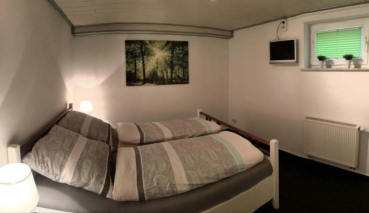 Ferienwohnung Quirinus เอสลัวห์ ภายนอก รูปภาพ